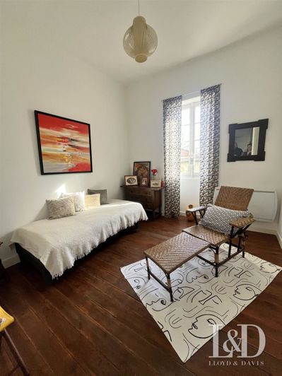 Image No.8-6 Bed House for sale