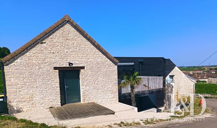 Image No.1-4 Bed Property for sale