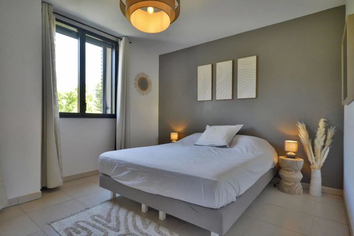 Image No.14-3 Bed House for sale