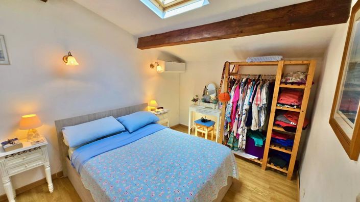 Image No.18-4 Bed House for sale