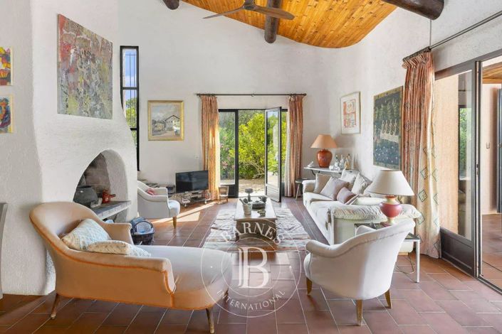 Image No.10-4 Bed House for sale