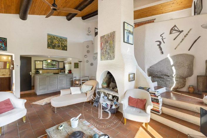 Image No.11-4 Bed House for sale