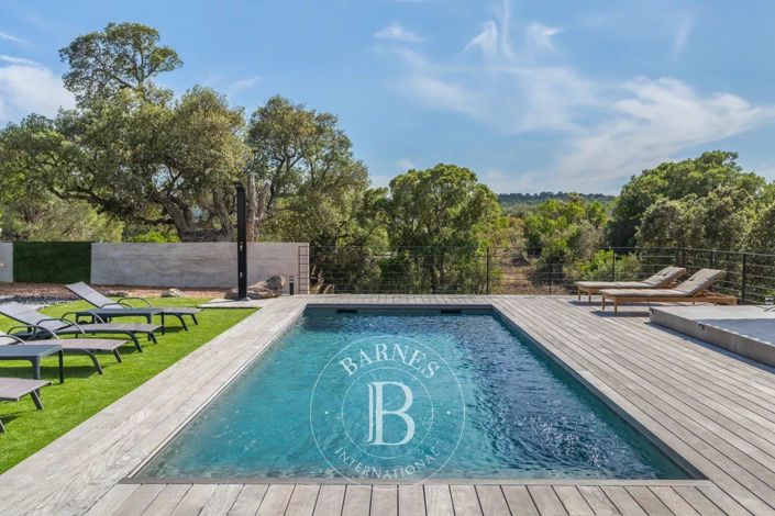 Image No.27-5 Bed House for sale