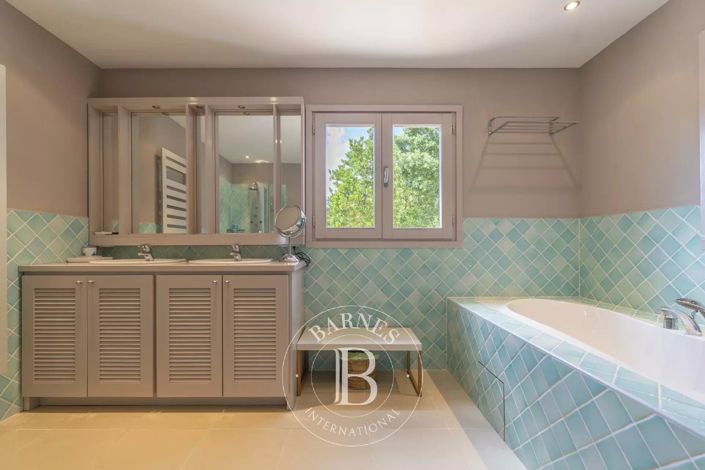 Image No.10-House for sale