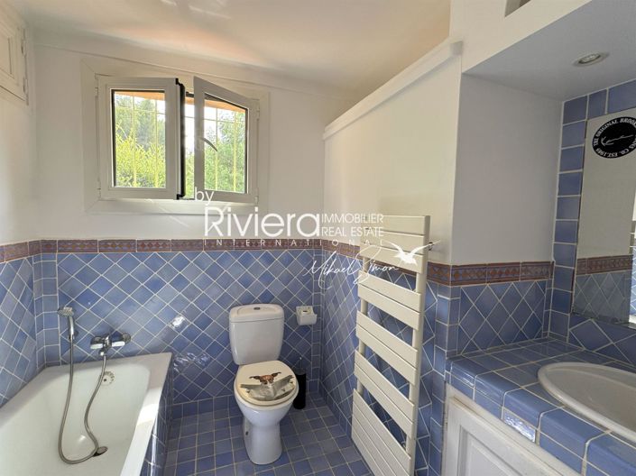 Image No.20-9 Bed House for sale