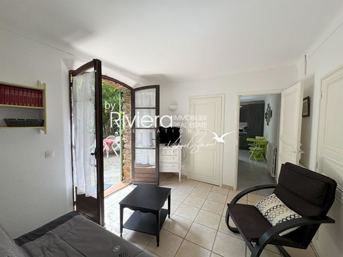 Image No.24-9 Bed House for sale