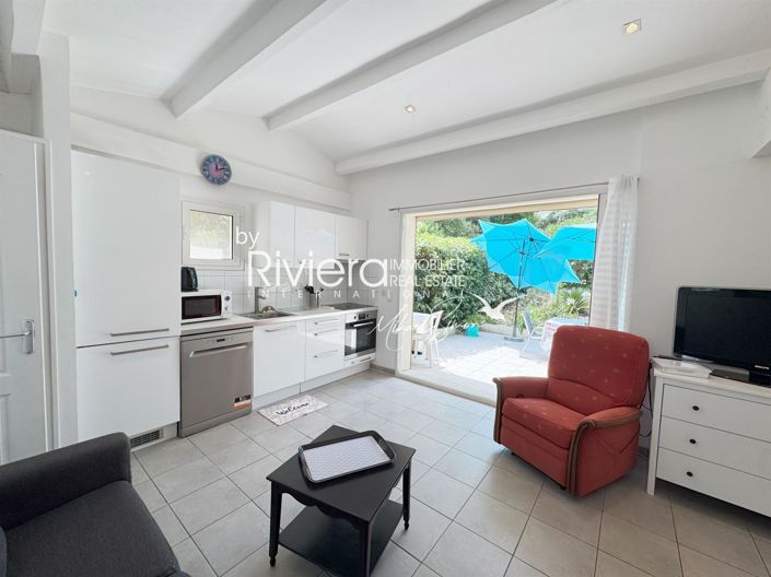 Image No.32-9 Bed House for sale