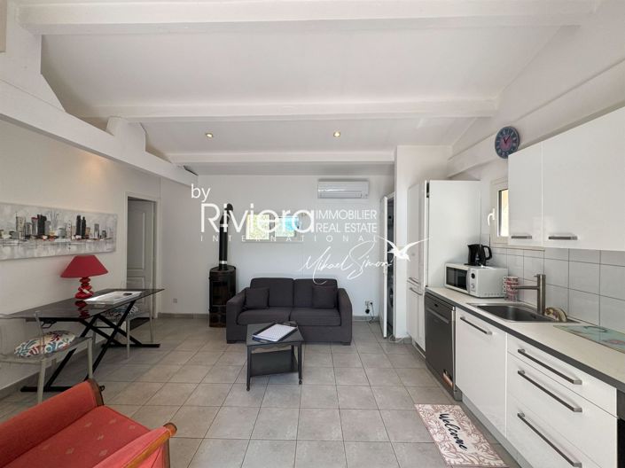 Image No.33-9 Bed House for sale