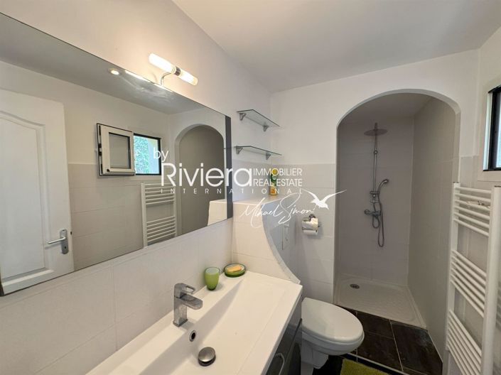 Image No.35-9 Bed House for sale