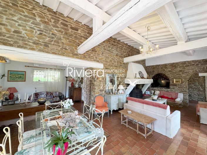 Image No.8-9 Bed House for sale