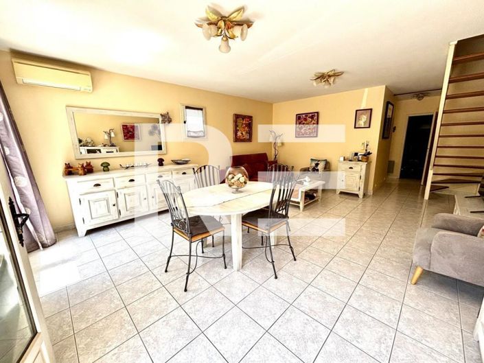 Image No.2-3 Bed House for sale