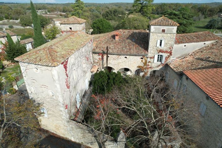 Image No.1-8 Bed House for sale