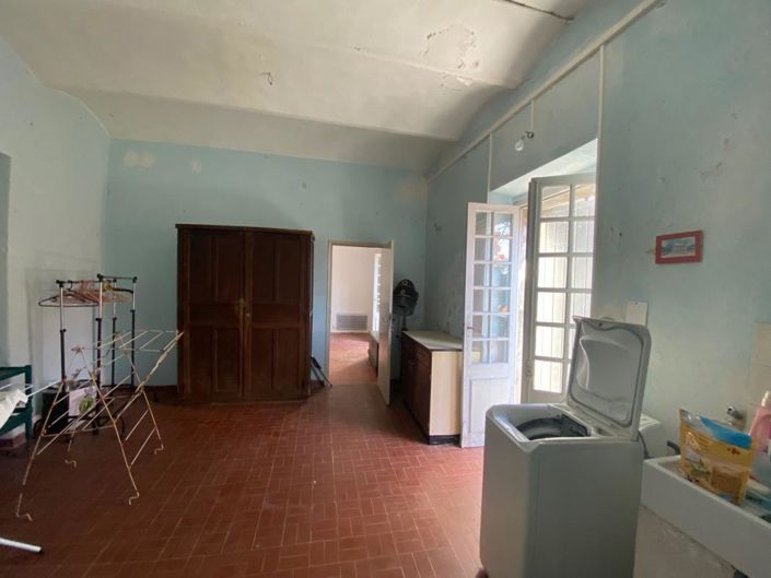 Image No.17-8 Bed House for sale