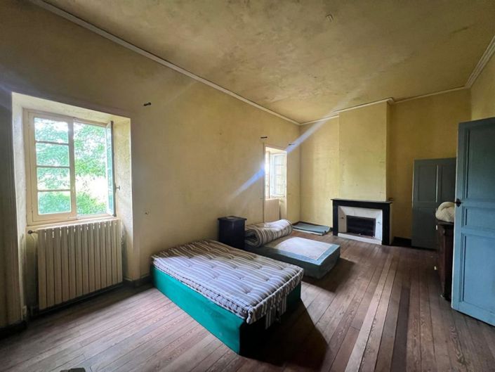 Image No.23-8 Bed House for sale