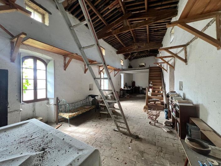 Image No.27-8 Bed House for sale