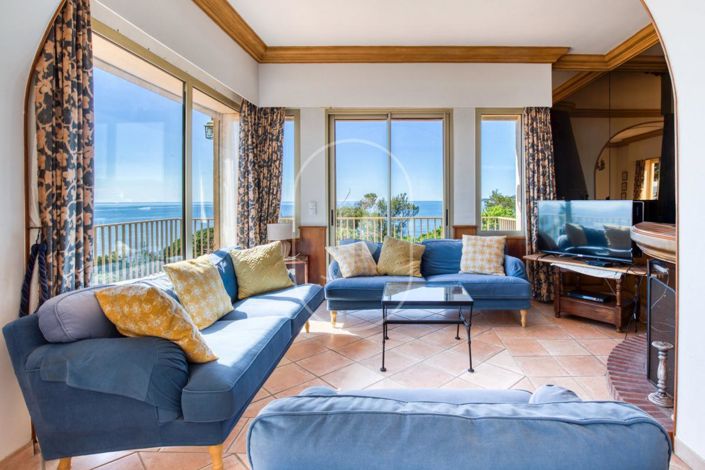 Image No.4-6 Bed House for sale