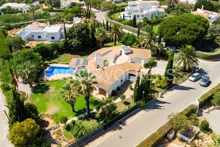 Image No.1-3 Bed House for sale