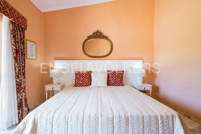 Image No.19-3 Bed House for sale