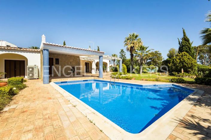 Image No.8-3 Bed House for sale