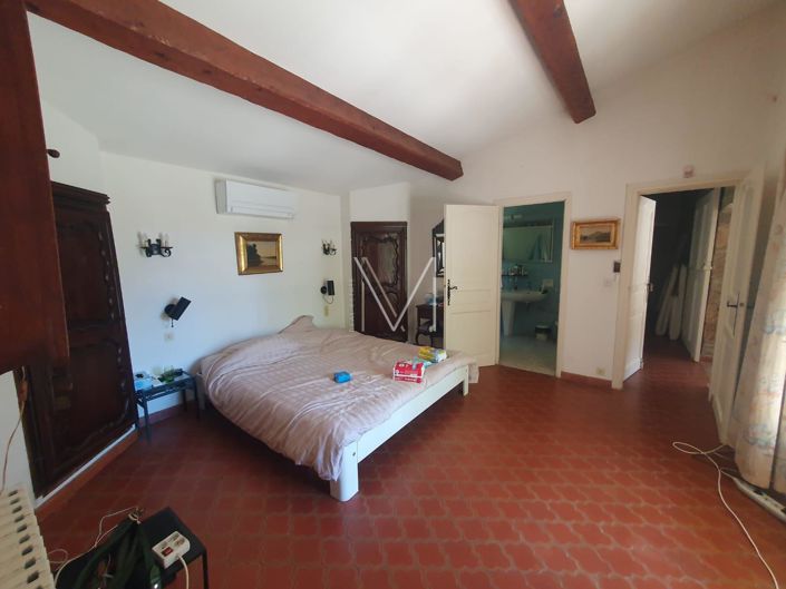 Image No.16-8 Bed House for sale