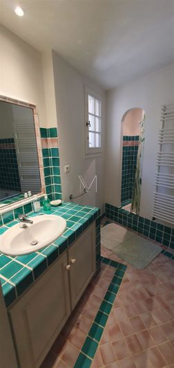 Image No.36-8 Bed House for sale