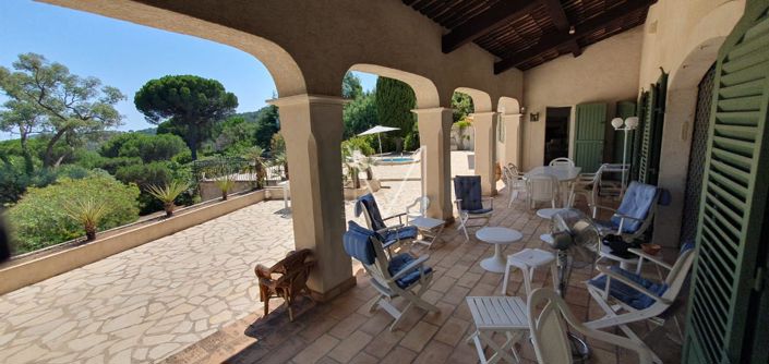 Image No.40-8 Bed House for sale