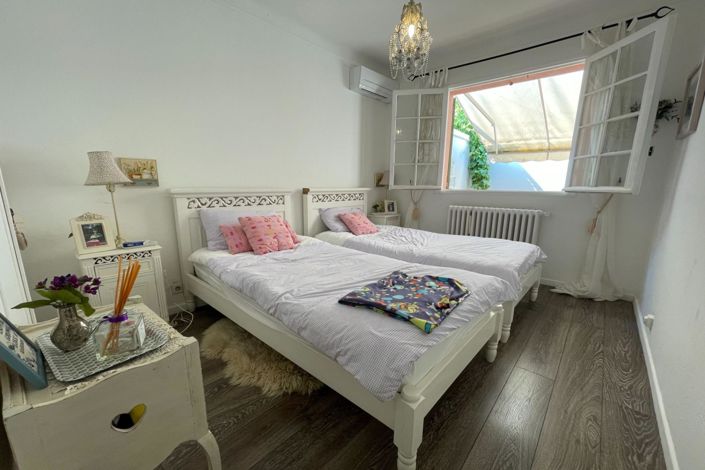 Image No.14-3 Bed House for sale