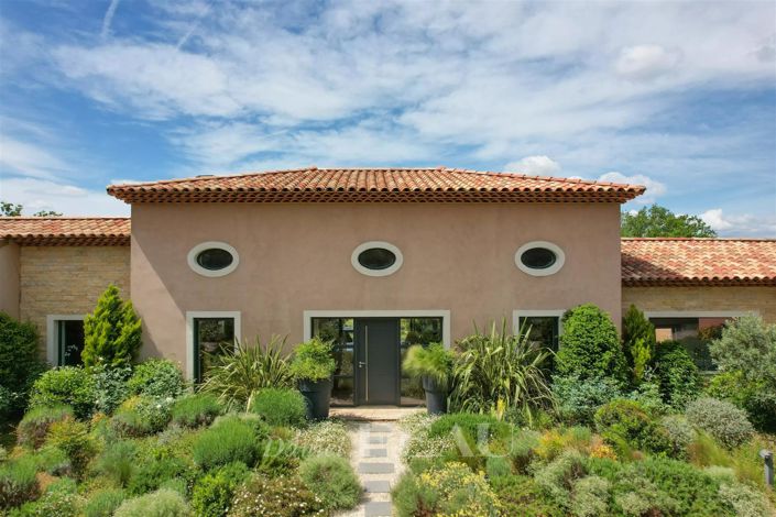 Image No.5-5 Bed House for sale