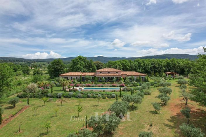 Image No.6-5 Bed House for sale