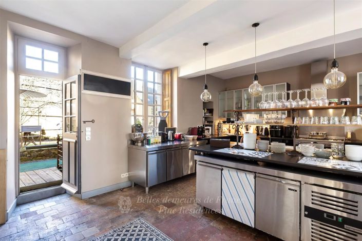 Image No.7-5 Bed House for sale