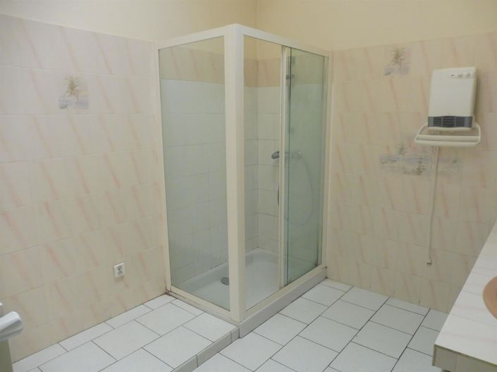 Image No.17-3 Bed House for sale