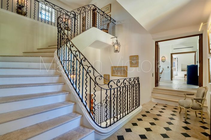 Image No.19-5 Bed House for sale