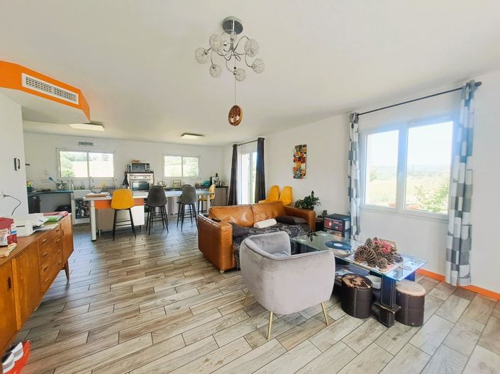 Image No.2-3 Bed House for sale