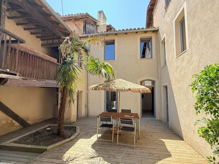 Image No.1-4 Bed House for sale