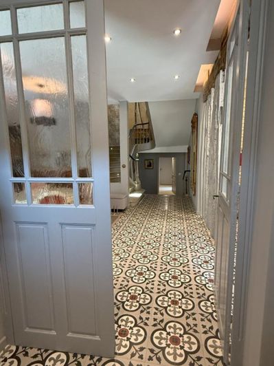 Image No.3-4 Bed House for sale