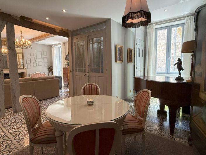 Image No.4-4 Bed House for sale