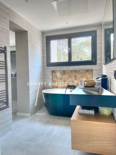 Image No.10-5 Bed House for sale