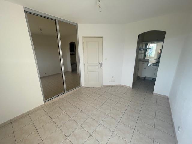 Image No.12-4 Bed House for sale