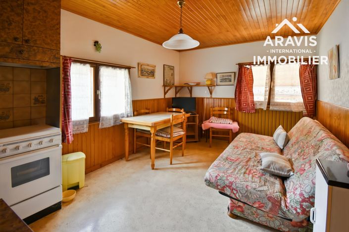 Image No.10-3 Bed House for sale