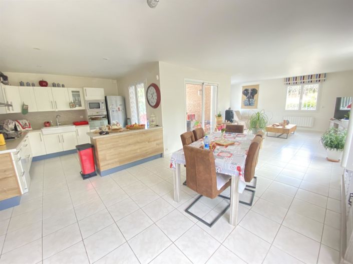 Image No.4-4 Bed House for sale