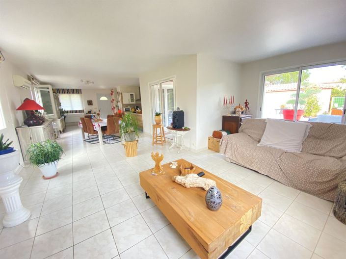 Image No.7-4 Bed House for sale