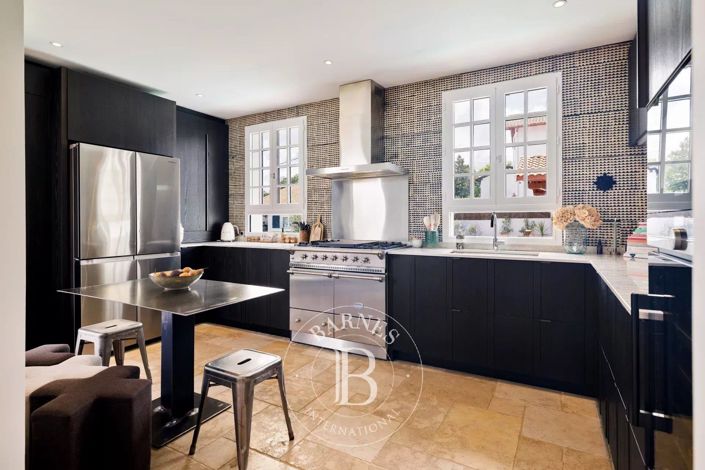 Image No.15-5 Bed House for sale