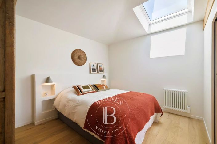 Image No.22-5 Bed House for sale