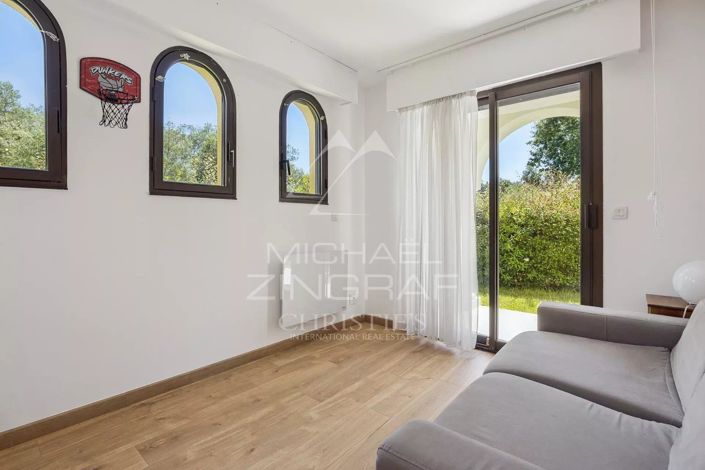 Image No.8-3 Bed Apartment for sale