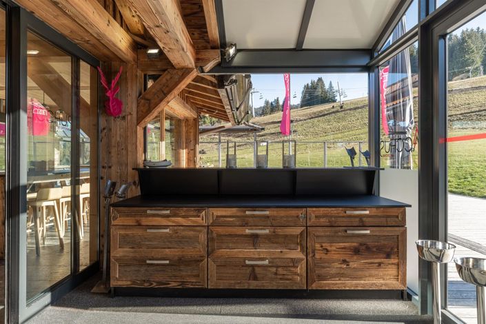 Image No.8-18 Bed House for sale