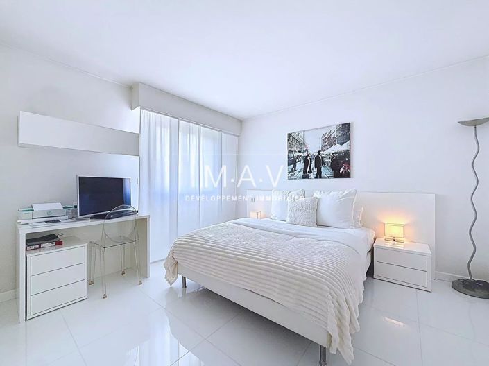 Image No.13-3 Bed Apartment for sale