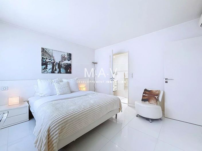 Image No.14-3 Bed Apartment for sale