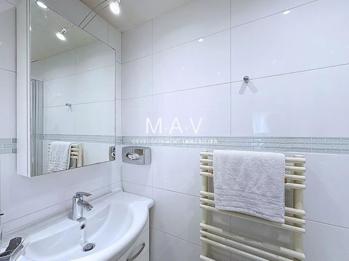 Image No.15-3 Bed Apartment for sale