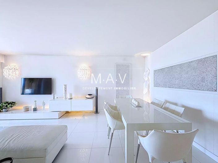 Image No.7-3 Bed Apartment for sale