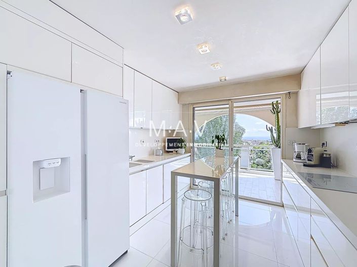 Image No.9-3 Bed Apartment for sale